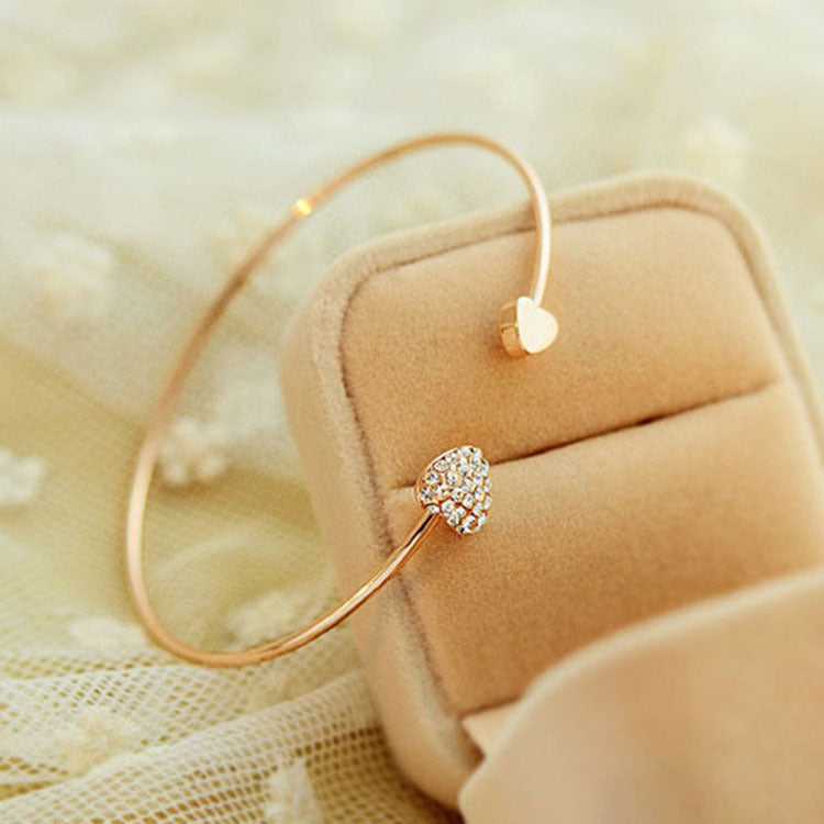 Versión coreana de pulsera de amor con forma de corazón de diamantes, pulsera abierta europea y americana de comercio exterior transfronterizo, explosión de pulsera de doble corazón de durazno