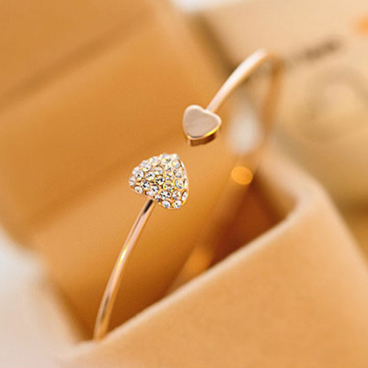Versión coreana de pulsera de amor con forma de corazón de diamantes, pulsera abierta europea y americana de comercio exterior transfronterizo, explosión de pulsera de doble corazón de durazno