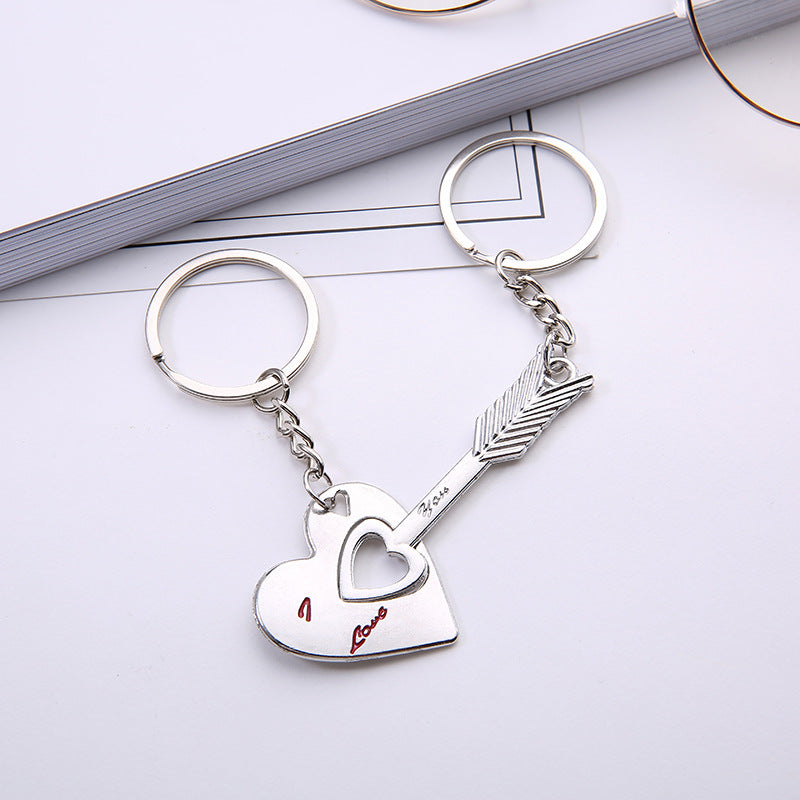 Llavero de pareja, colgante de llave de Cupido, pequeño regalo superventas
