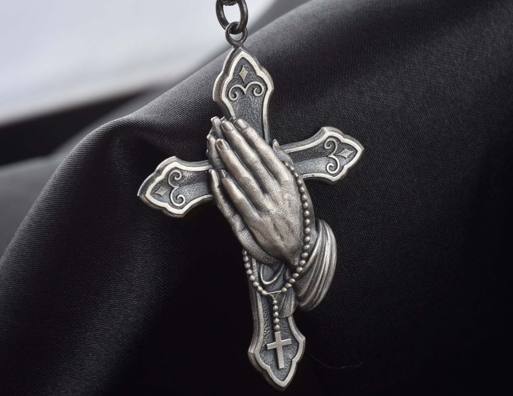 Vintage Silber Metallic Kreuz Anhänger Halskette Herren Damen Klassische handgefasste Gebetskette Schmuck