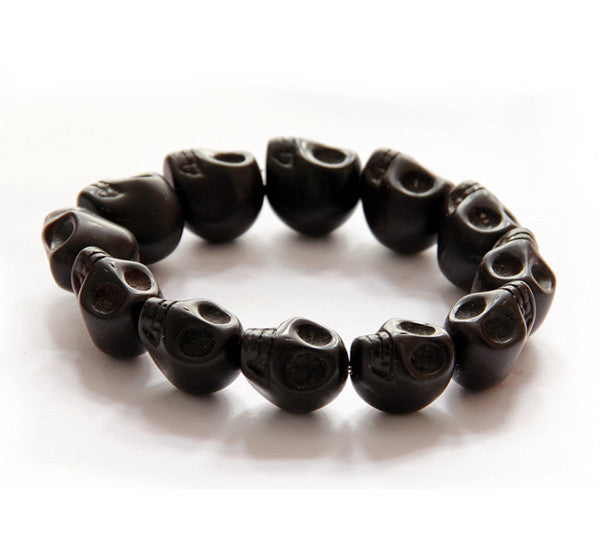Brazalete de turquesa sintética con calaveras