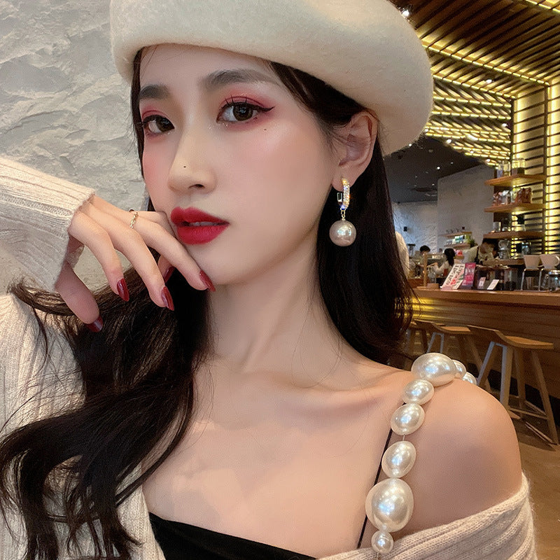 Nueva moda coreana, perlas blancas extragrandes colgantes