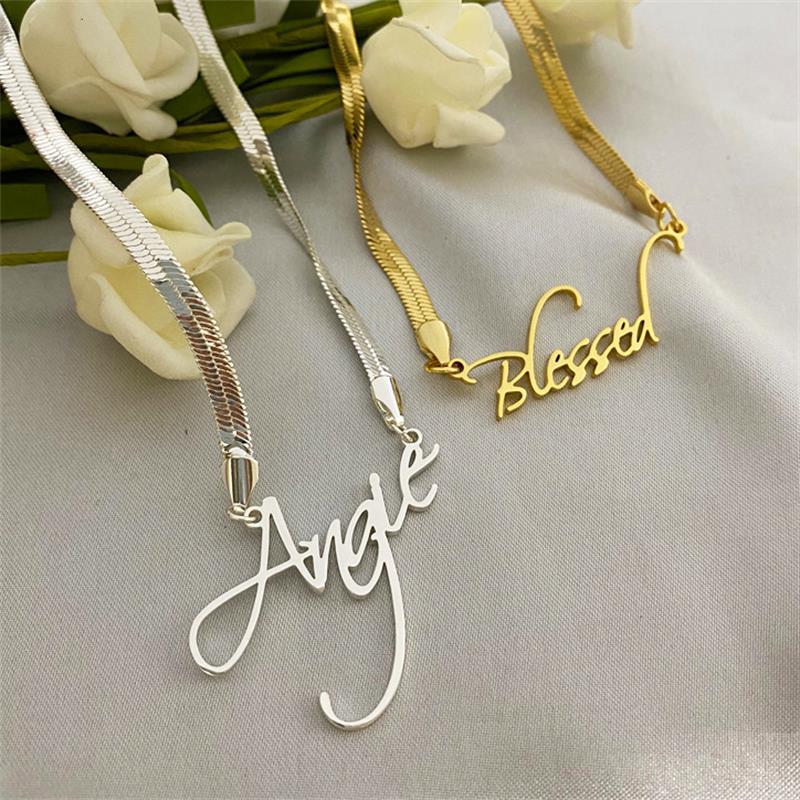 Wind Blade Halskette mit individuellem Namen Edelstahl Namenskette Schlangenkette für Damen Schmuck Geschenk