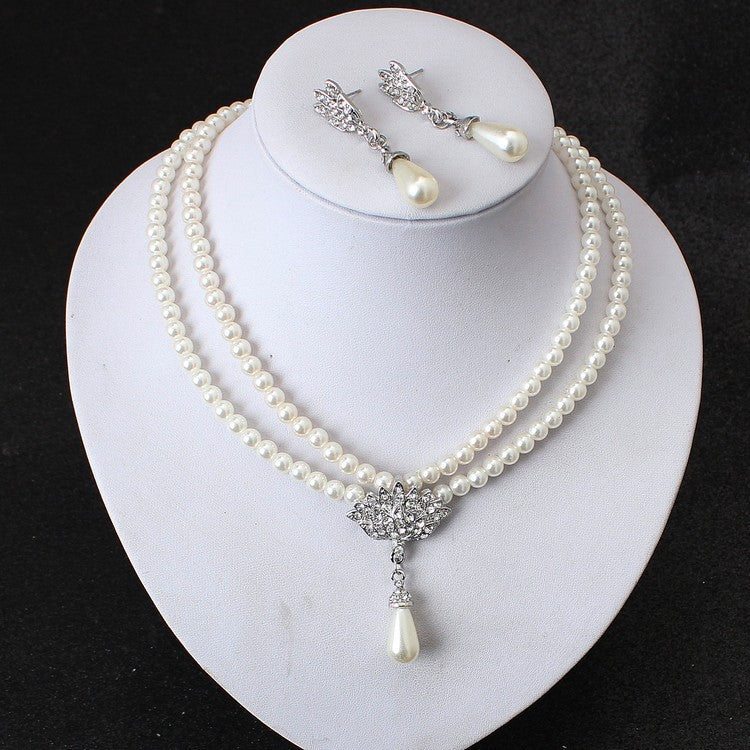 Europäischer und amerikanischer Schmuck Braut Perle Kristall Kurze Schlüsselbein Halskette Set Ohrringe Koreanische Version Temperament