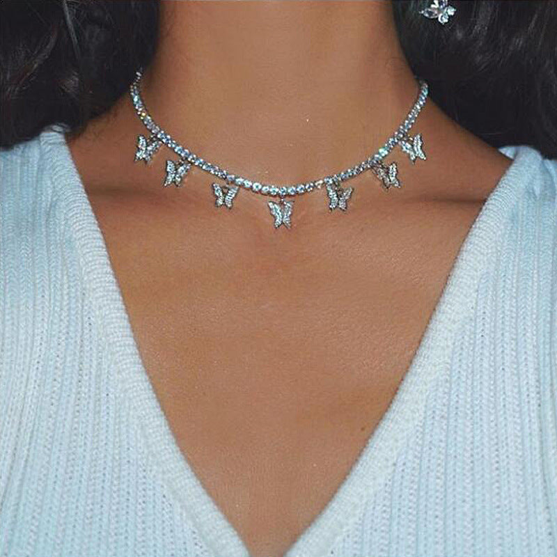 Schmetterlingsanhänger Glitzernde Schlüsselbeinkette Mode Diamantbesetzte Hao-Stein-Halskette