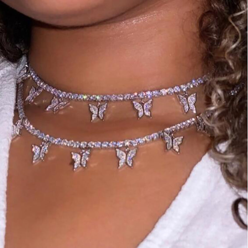 Schmetterlingsanhänger Glitzernde Schlüsselbeinkette Mode Diamantbesetzte Hao-Stein-Halskette