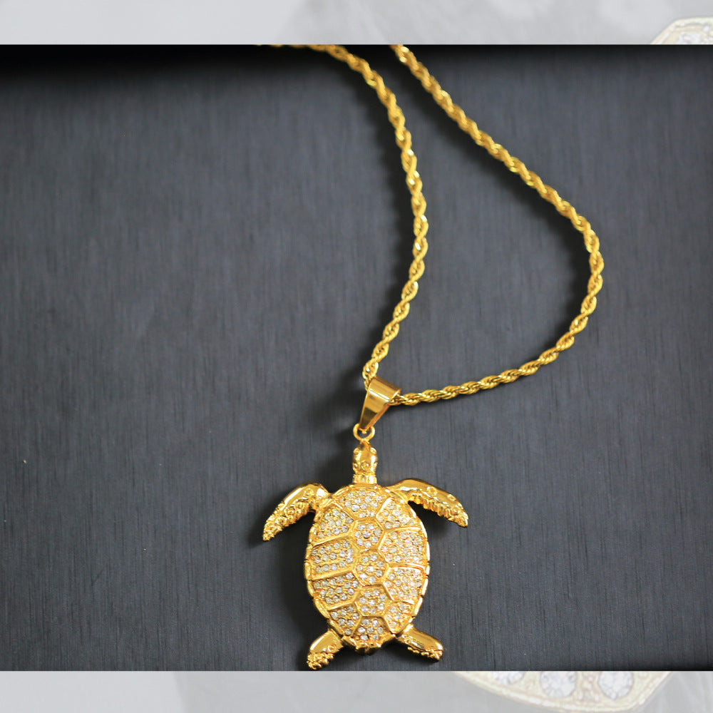Europäischer und amerikanischer Außenhandel Gold mit Diamanten Tier Schildkröte Anhänger Halskette Herren Titanstahl Hip Hop Accessoires Grenzüberschreitender E-Commerce