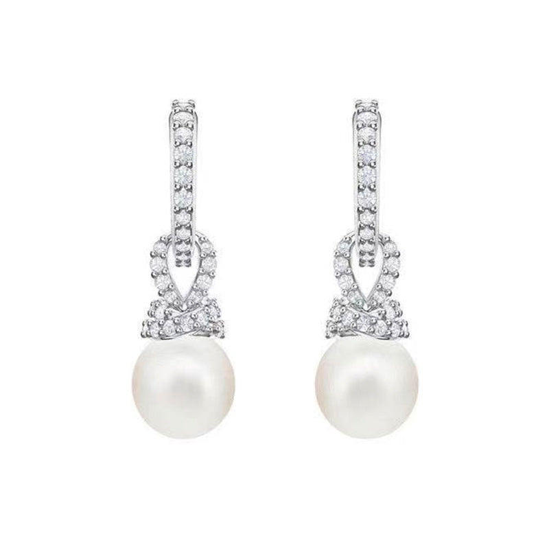 Elegantes Temperament, vielseitig kombinierbar, ein eleganterer und intellektuellerer Perlenschmuck mit Diamanten