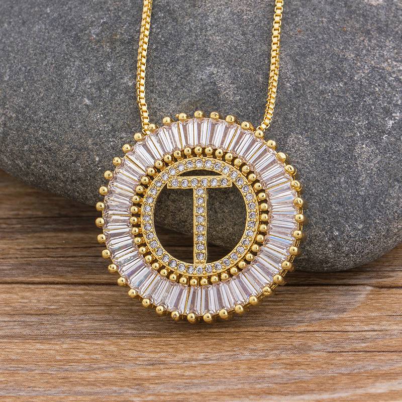 Collar con colgante de iniciales de la A a la Z clásico