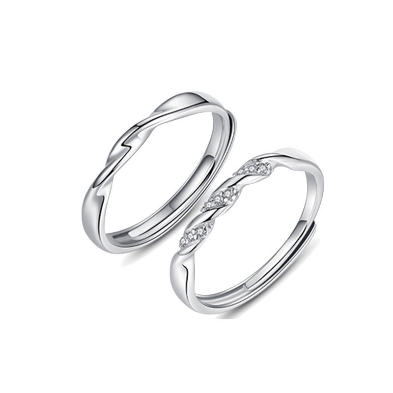Un par de hombres y mujeres comparten amor y se regalan mutuamente un anillo en un San Valentín con personalidad y a la moda