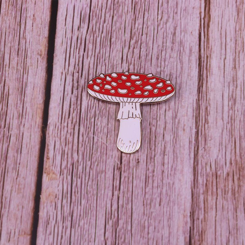 Rote Pilz Brosche Wald Natur Abzeichen