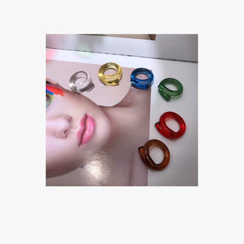 Hochtransparenter Acryl-Ringkreuz-Download