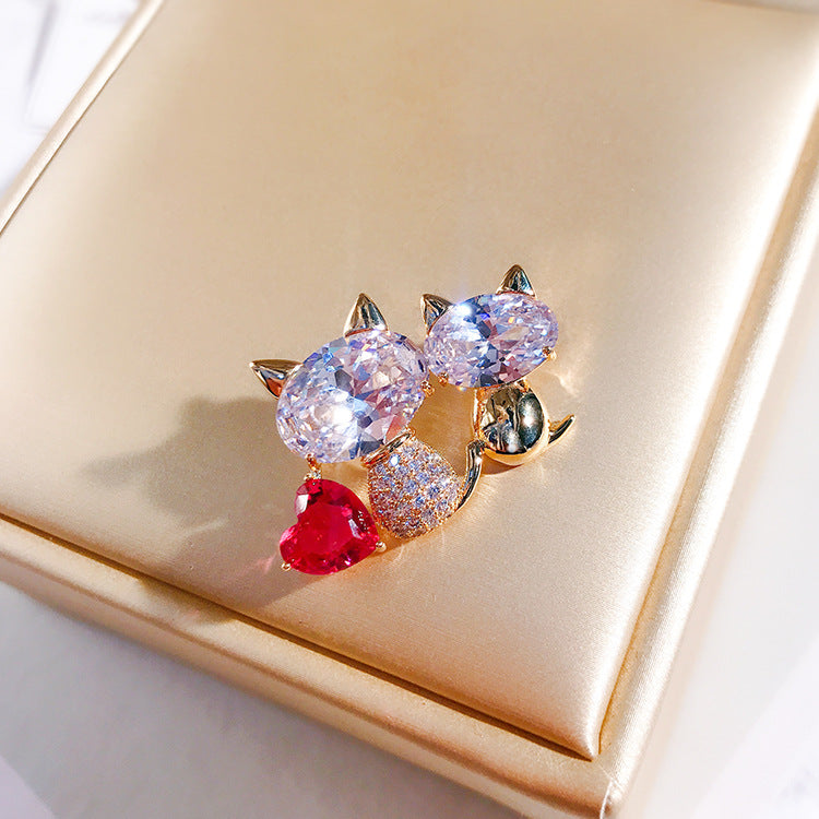 Nuevo producto: Bonito broche elegante de pareja de gatitos de dibujos animados para hombres y mujeres