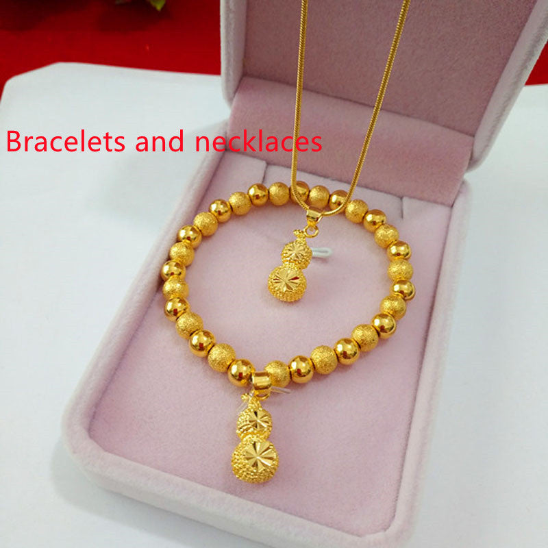 Collar con colgante de calabaza pequeña chapado en oro, oro de arena