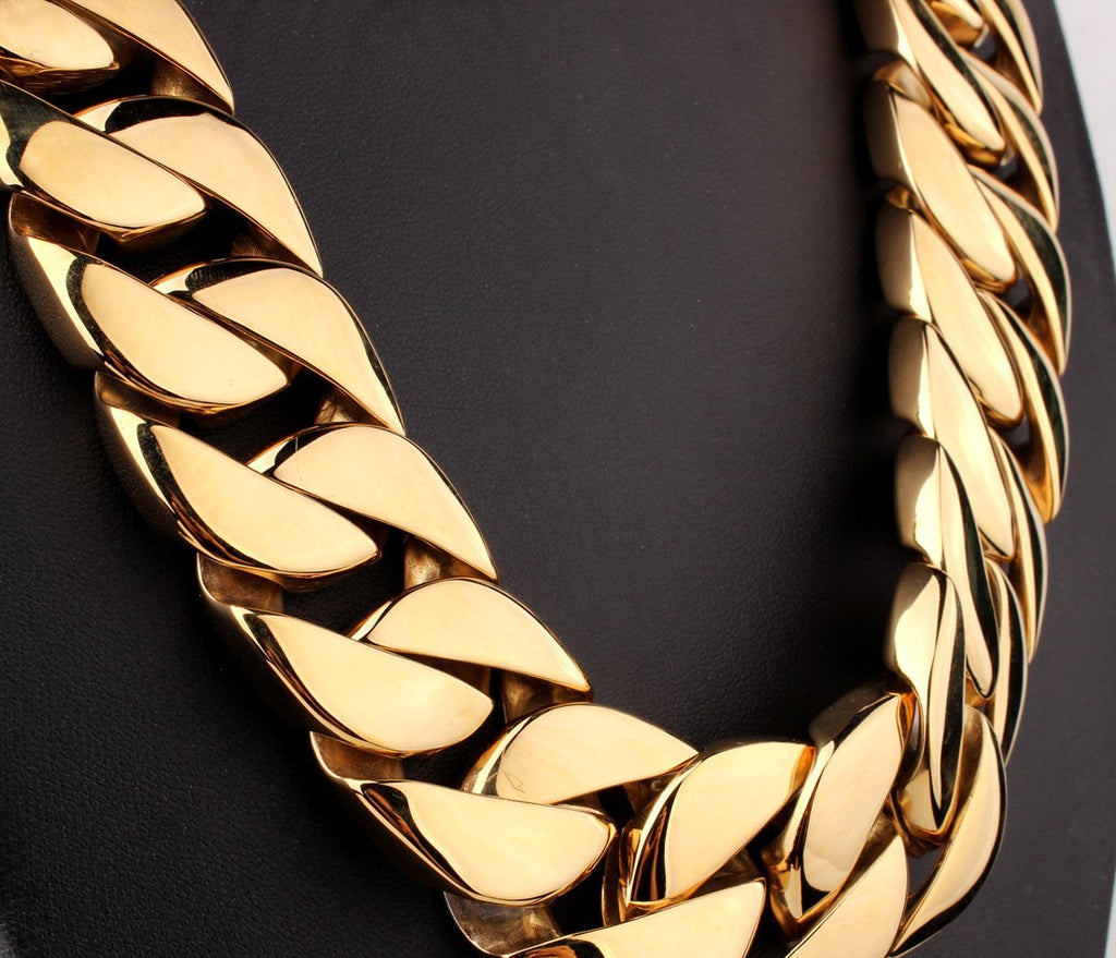 Collar de hombre de acero de titanio fundido con galvanoplastia al vacío
