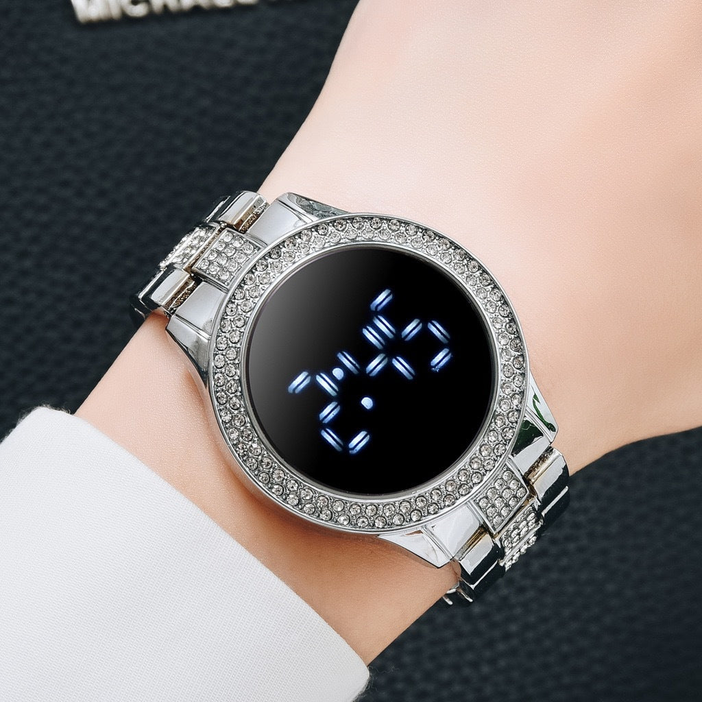 Nuevo estilo de reloj electrónico personalizado deportivo de moda para mujer con incrustaciones de diamantes