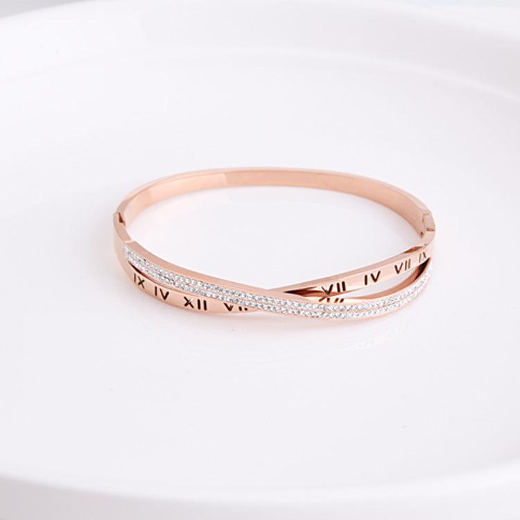 Pulsera de mujer con estilo romano y diamantes