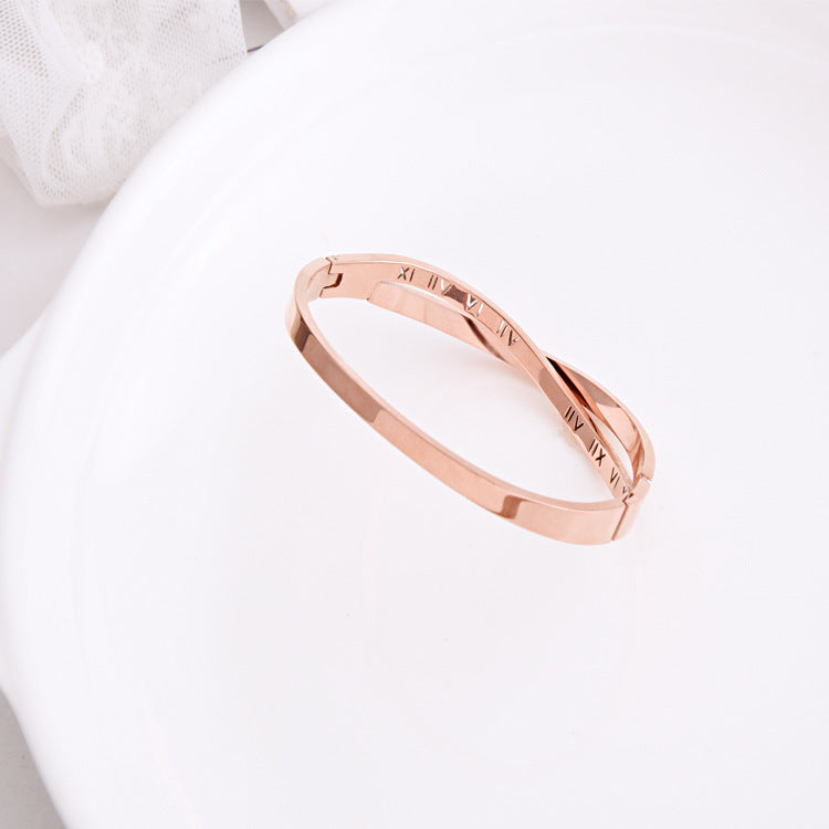 Pulsera de mujer con estilo romano y diamantes