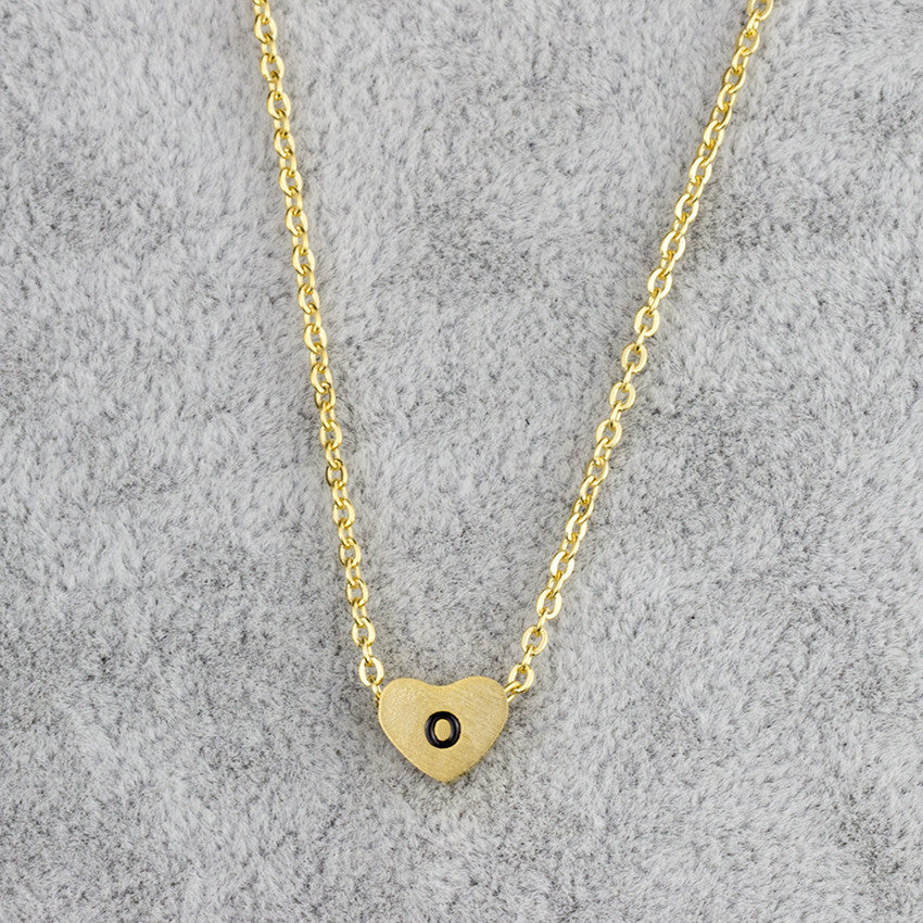 Collar con colgante de 26 letras de acero inoxidable para mujer