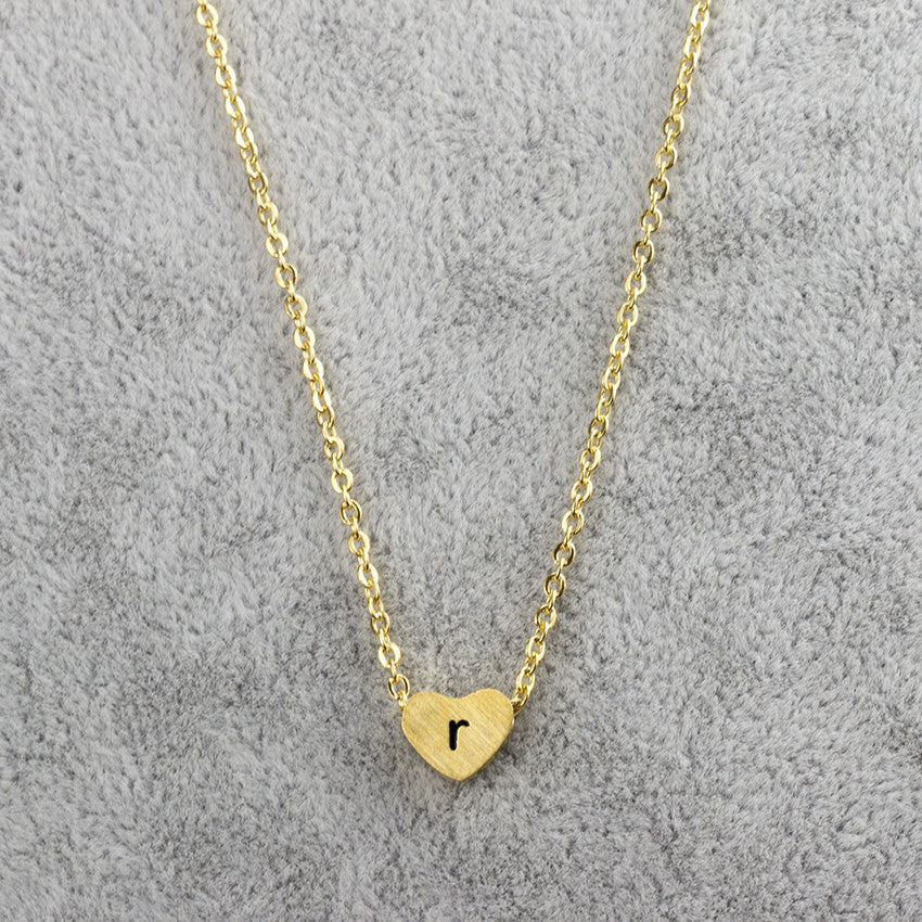 Collar con colgante de 26 letras de acero inoxidable para mujer