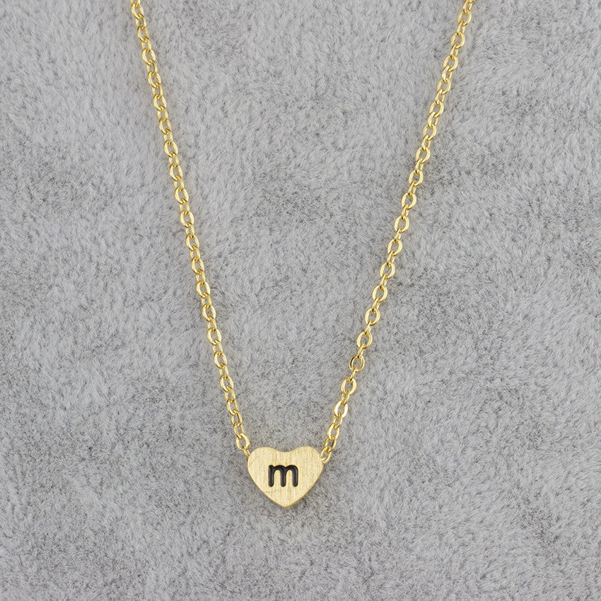 Collar con colgante de 26 letras de acero inoxidable para mujer