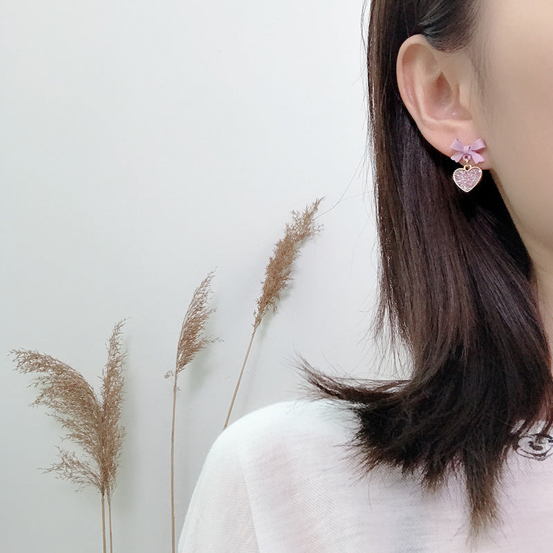 Neue koreanische Ohrclips mit lila Schleife, Pailletten und Liebesherz, süß