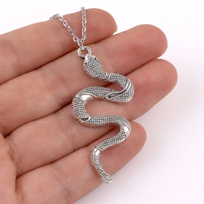 Übertriebene Halskette Kalter Wind Viper Schmuck Damenhalskette
