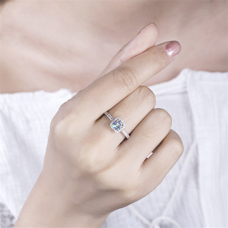 Anillo de mujer de moissanita de 1 quilate con diamante redondo de lujo, anillo cuadrado de princesa