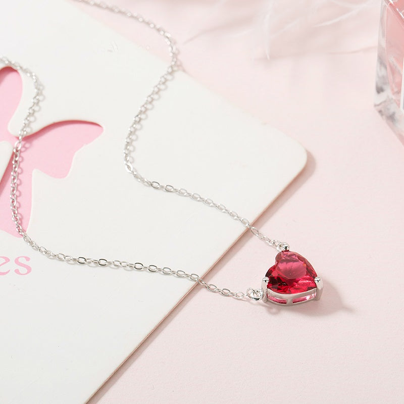 Echte 925 Sterling Silber Süße rote Kristall Herz Choker Halskette Persönlichkeit Edler Schmuck für Frauen Hochzeitsaccessoires
