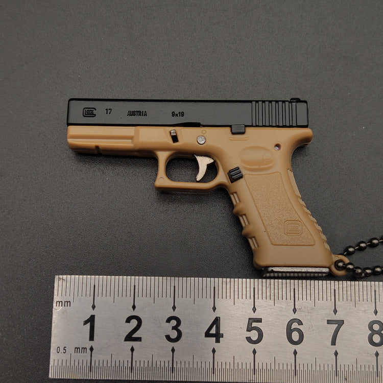 G17 Llavero de aleación con forma de pistola, modelo de juguete, regalo, colgante