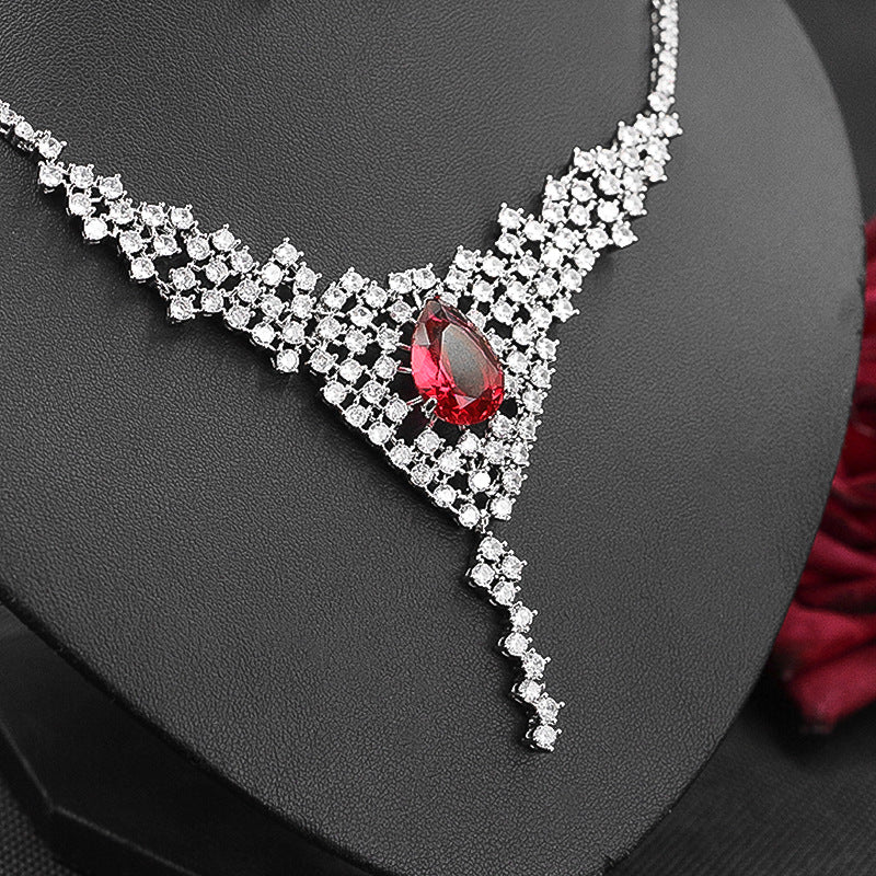 Mode Kristall Diamant Halskette und Ohrring Zweiteiliges Set Weibliche Elegante Schlüsselbeinkette