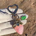 Bonito llavero de fresa con forma de corazón, colgante creativo para bolso