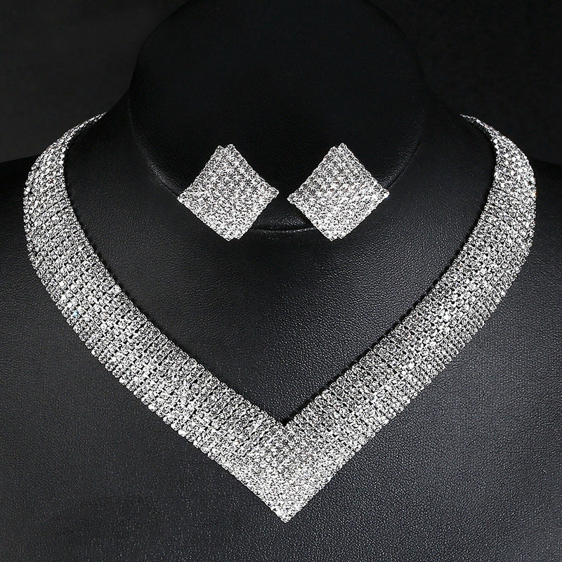 Helles Strass Ohrringe Halskette Armband Set