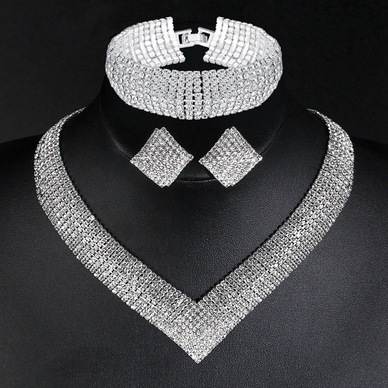 Helles Strass Ohrringe Halskette Armband Set