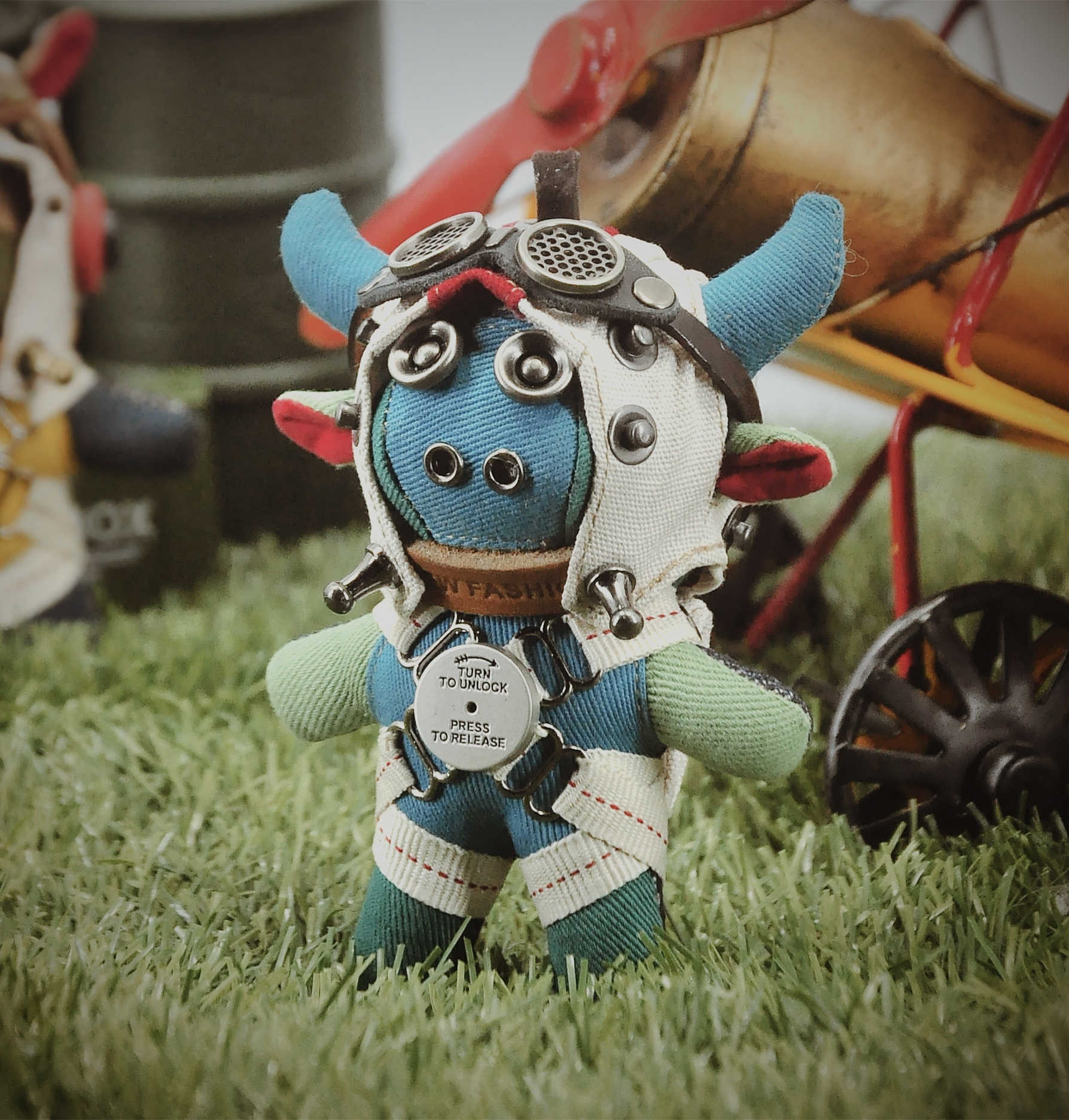 Llavero colgante de piloto de vaca, estilo retro, pequeño y lindo