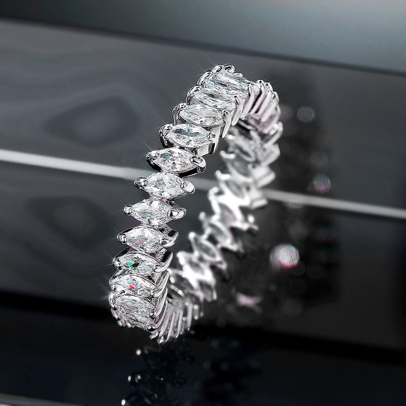Vollbesetzter Diamantring Schmuck Geburtstagsgeschenk Party-Schmuck