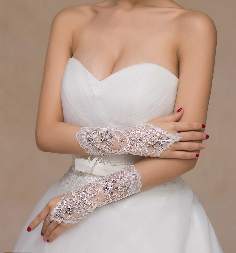 Handschuhe zum Brautkleid der Mutter