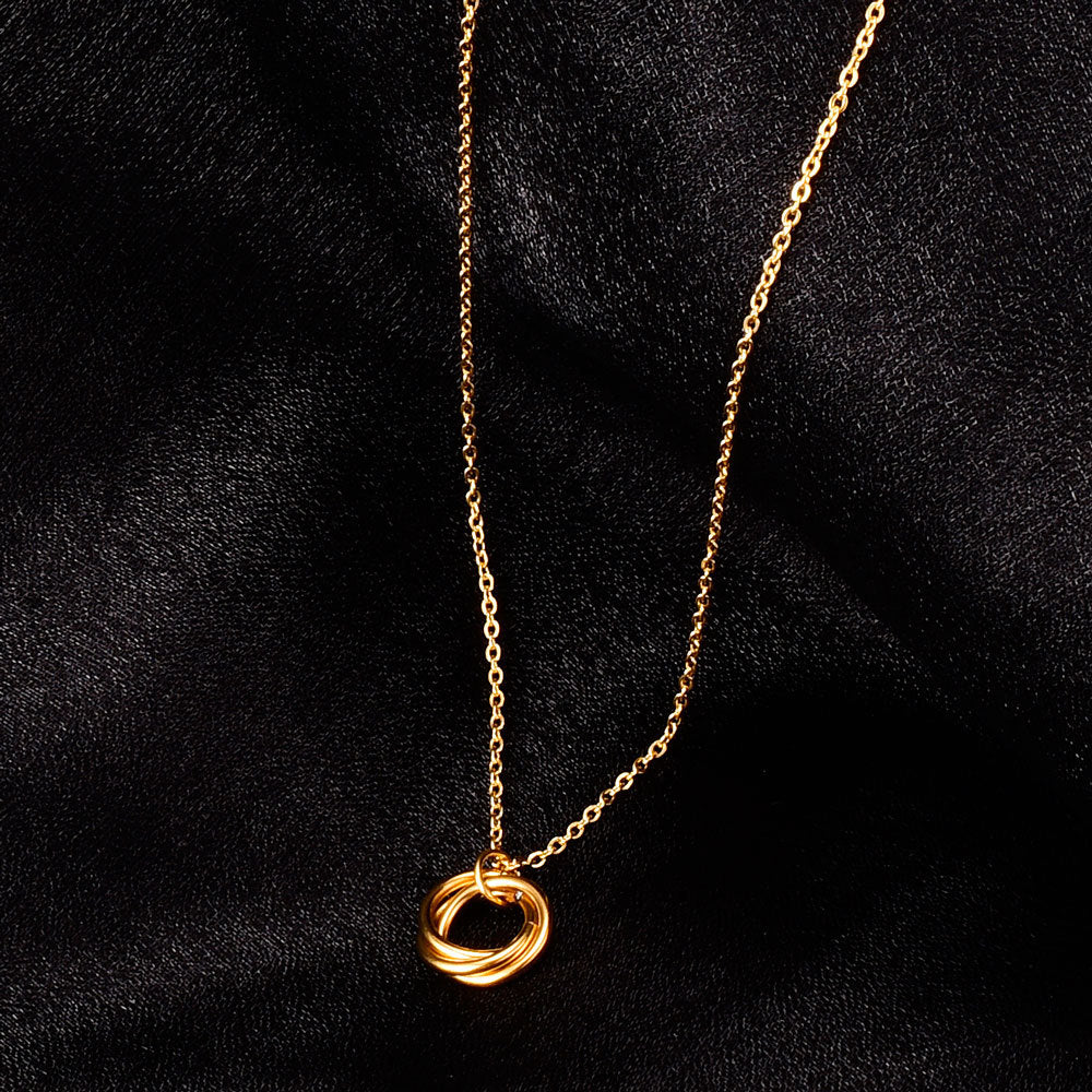 Goldene dreireihige Halskette für Damen