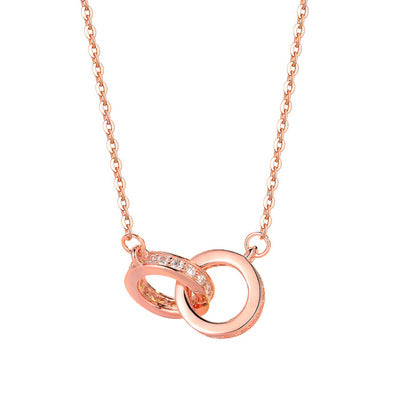 Halskette mit ineinandergreifenden Ringen