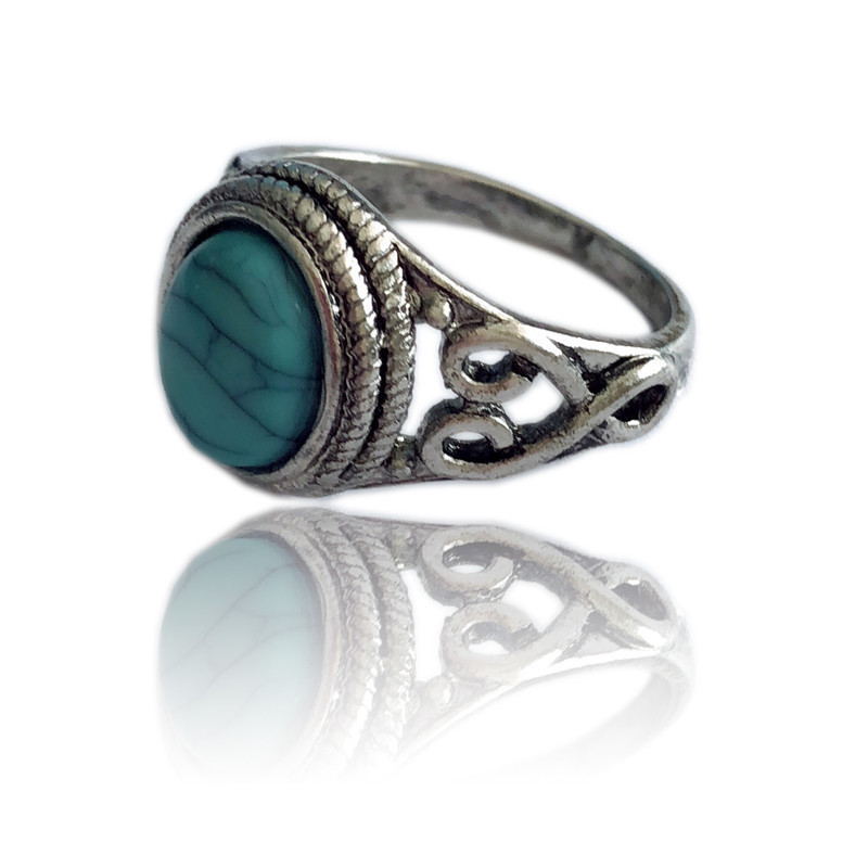 Neue Verlobungsschmuckringe im Boho-Blau