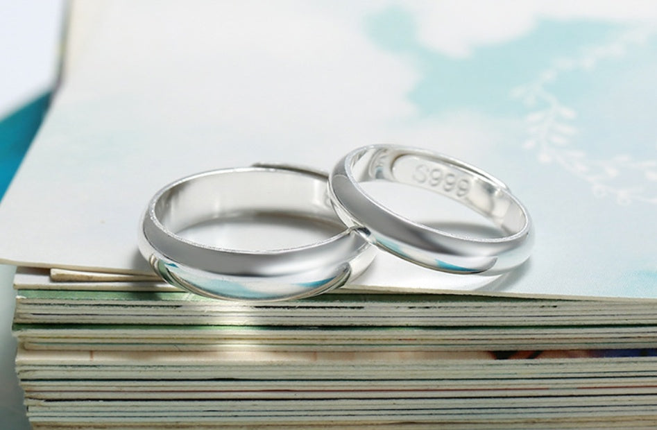Anillo de plata simple y brillante para hombre