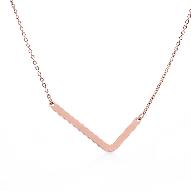 Fabuloso collar con colgante de letra inicial de acero inoxidable chapado en oro rosa