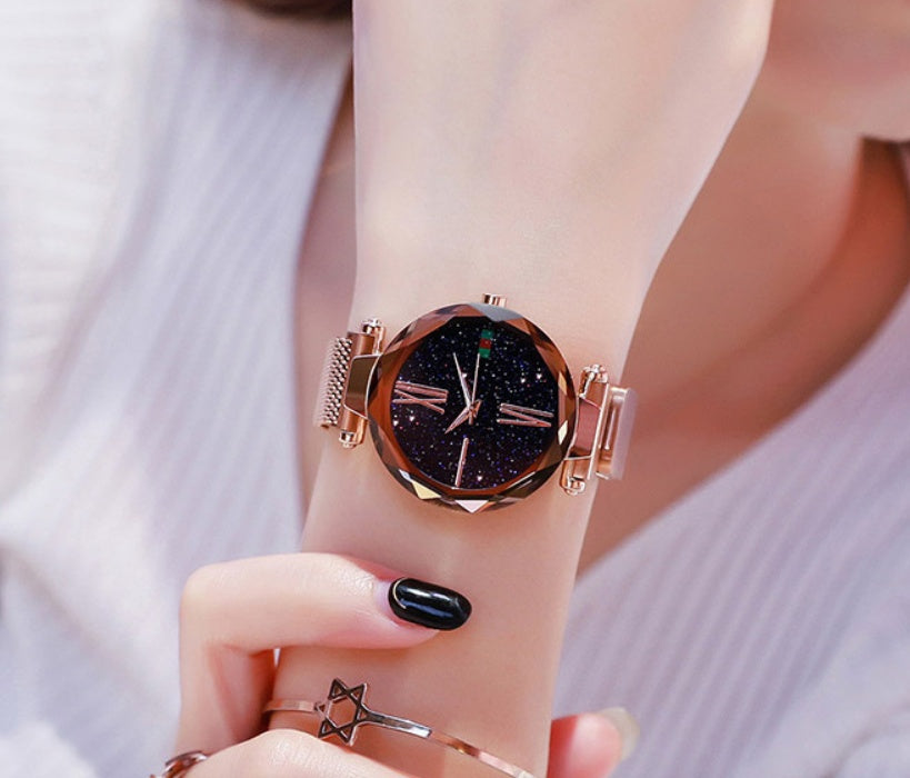 Reloj de mujer de cielo estrellado con correa de malla magnética y cuarzo de diamantes