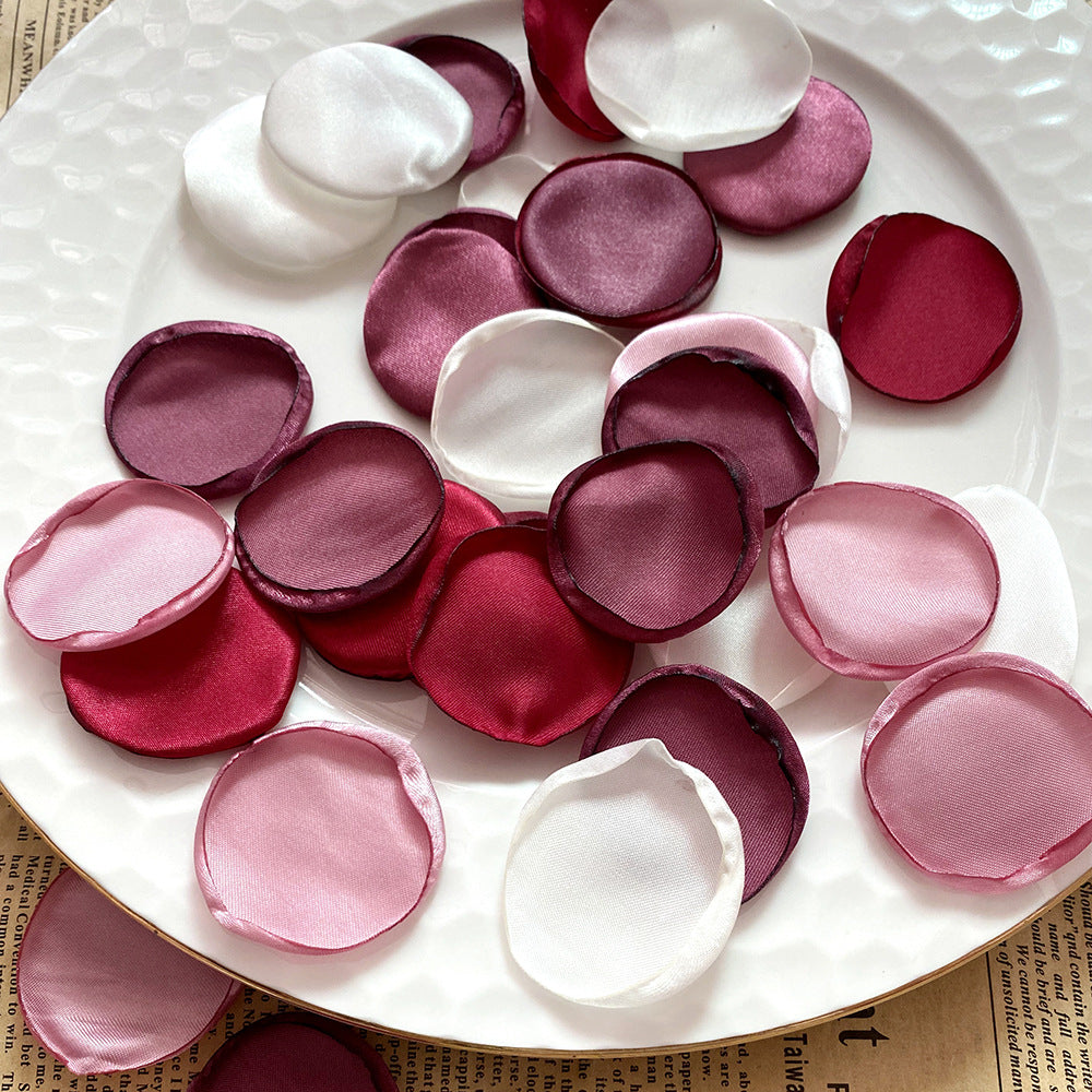 4cm Seidenrose mit angebrannten Kanten, Blütenblättern, glänzendem Cremepuderlaminat