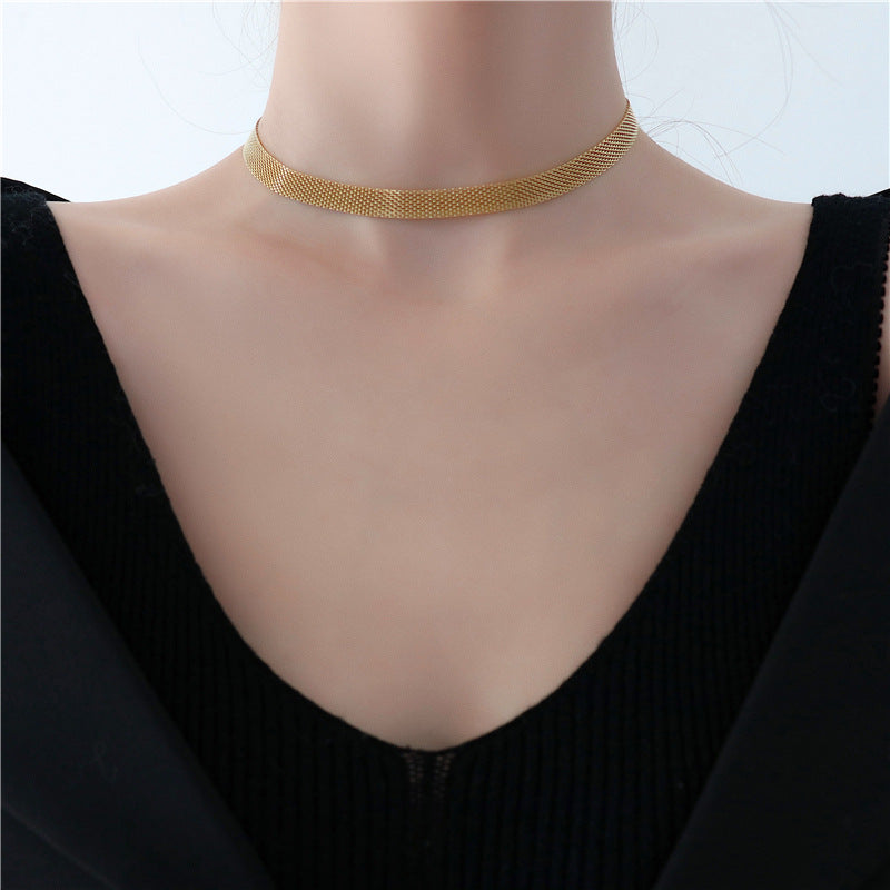 Breiter Choker Französisch Europa Und Die Vereinigten Staaten Retro Kalter Wind Kette Halskette Halskette Weiblich Netz Rot Mode Mesh Gürtel Schlüsselbeinkette