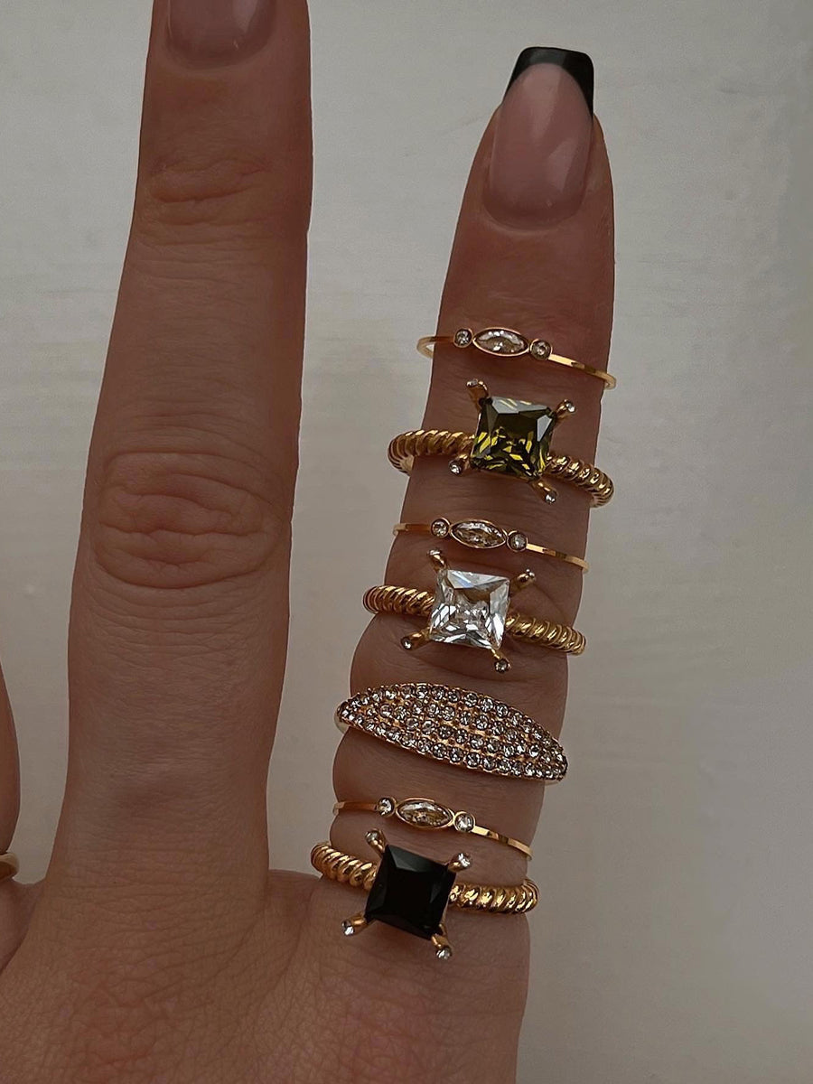 Zarter Süßigkeiten-Ring mit feinem Zirkon und Süßwasserperlen