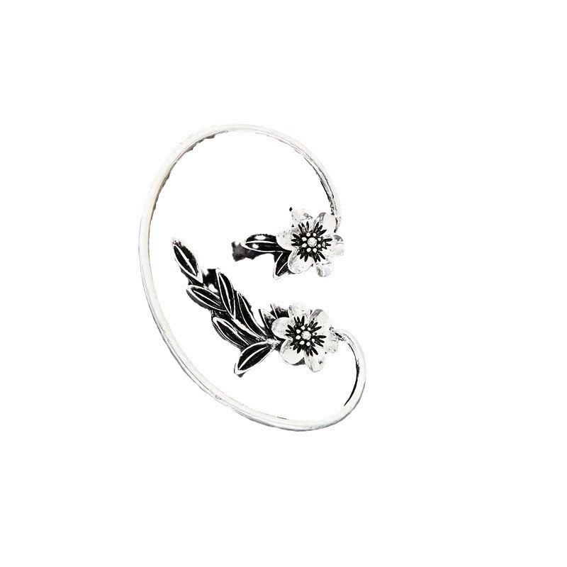 Pendientes de gancho asimétricos vintage con planta y flor