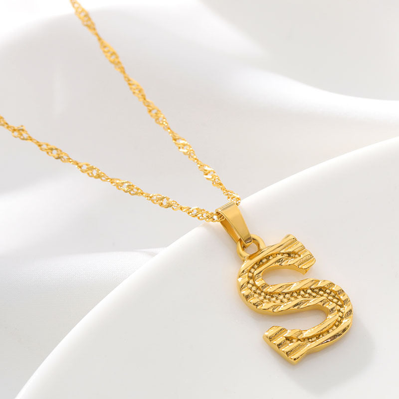 Halsketten mit goldenem Initialen-Alphabet-Namen
