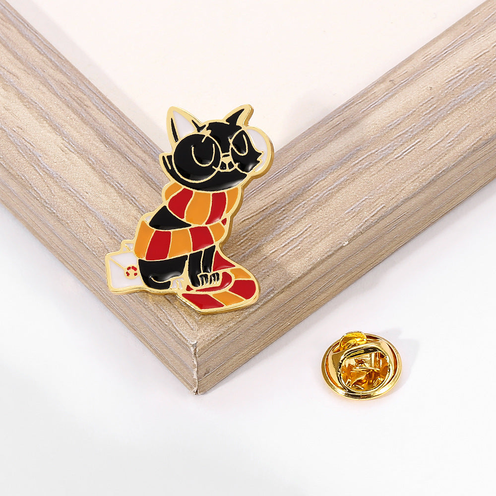 Broche Esmaltado Metálico Gato Fashion Con Pañuelo
