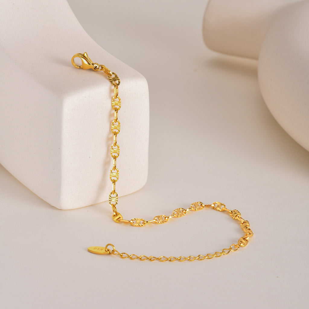 Pulsera hecha a mano de acero inoxidable dorada, de estilo minoritario que combina con todo